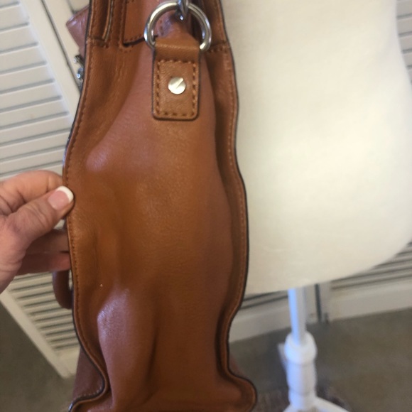 Michael Kors tan leather dual strap bag. - Picture 3 of 12